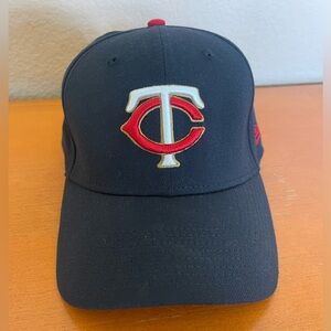 NWOT New era Minnesota twins classic 39thirty stretch flex fit hat cap